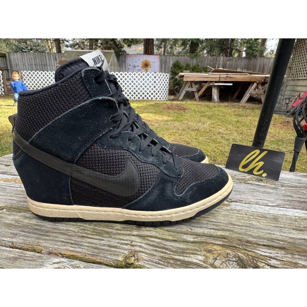 Women’s 9 Nike Dunk Sky Hi Essential Black Hidden Wedge Sneakers 644877-001